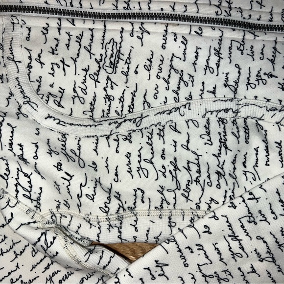 Size 8 Lululemon Scuba Full-Zip Hoodie - Picture 8 of 9